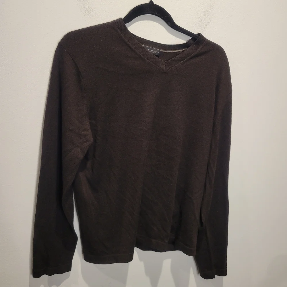 Banana Repulic Mens Size M Dark Brown Vneck Sweater Silk/cashmere Blend